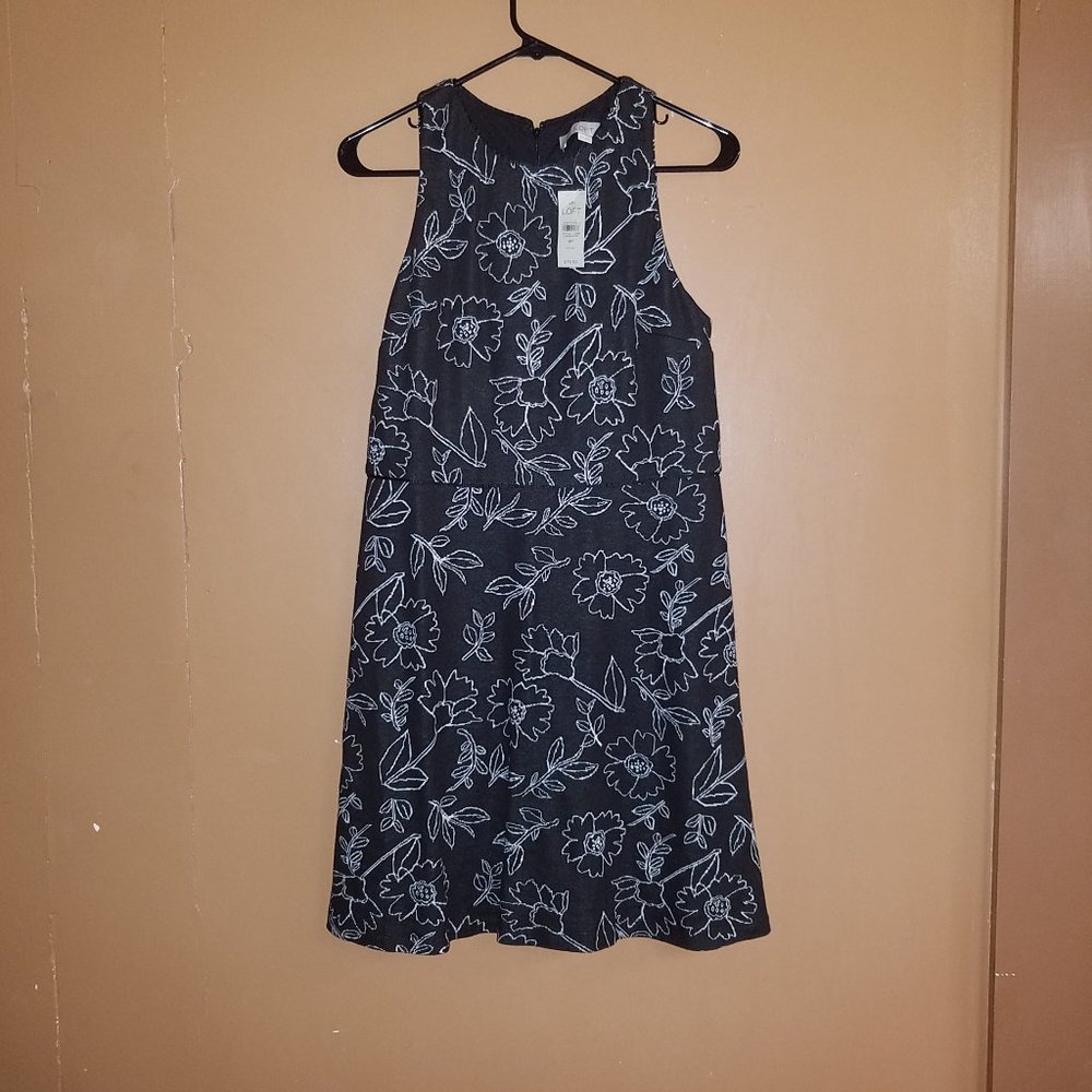 $79 LOFT Sz. 8-PETITE BLACK & WHITE SLEEVE LESS